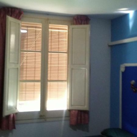 Hostal Porta De Ferro Sant Boi de Llobregat Zewnętrze zdjęcie