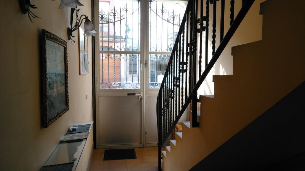 Hostal Porta De Ferro Sant Boi de Llobregat Zewnętrze zdjęcie